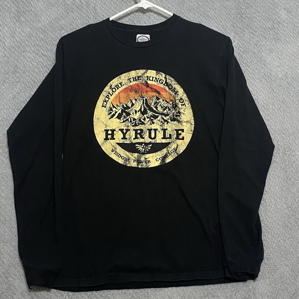The Legend of Zelda Nintendo T-Shirt Mens Medium Explore the Kingdom of Hyrule.